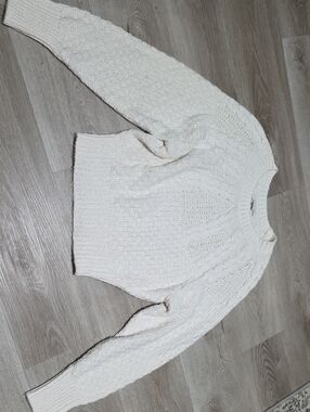 American Eagle Outfitters Cream Cable Knit Crewneck Sweater